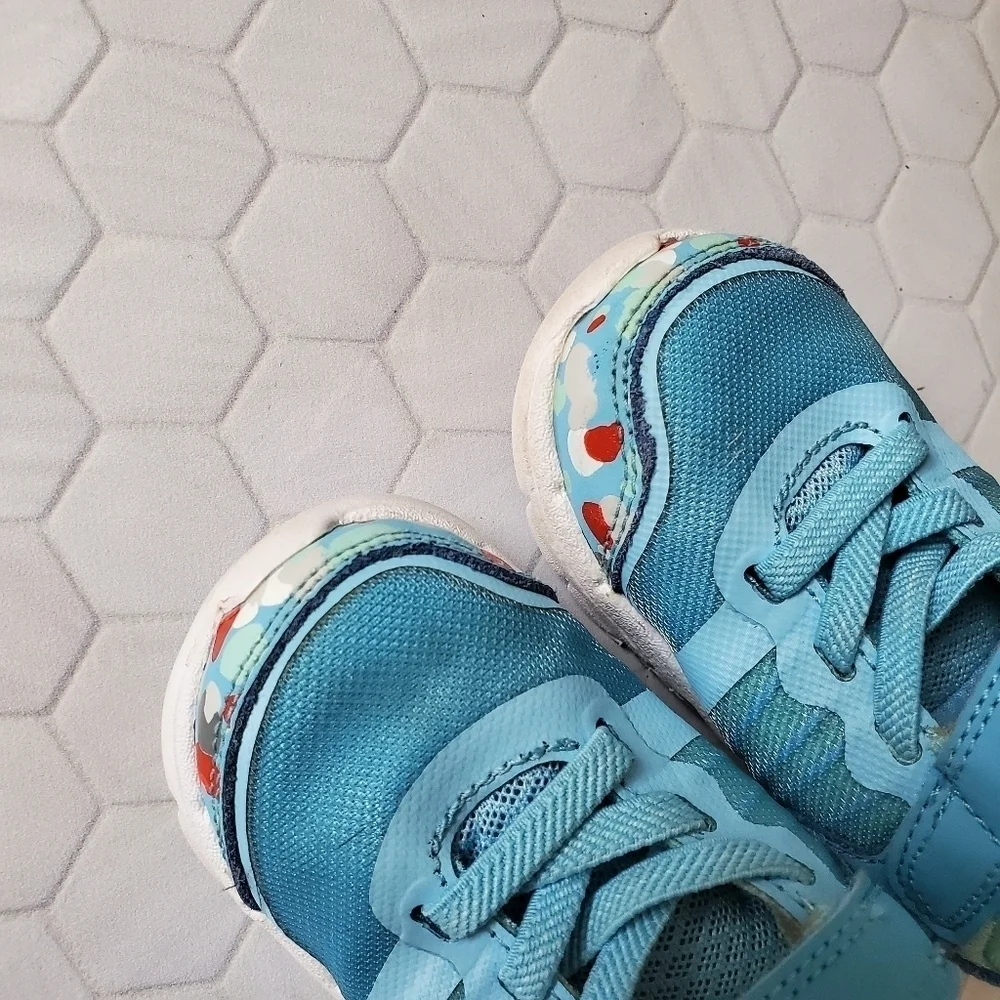 Nike Fusion x TDV Toddler‎ Girl 5 Blue Spot Dot No-Tie Sneaker Shoes